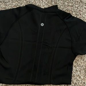 Lululemon shirt
